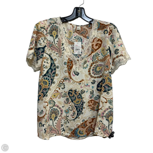 Top Short Sleeve By Cato In Cream & Green, Size: S