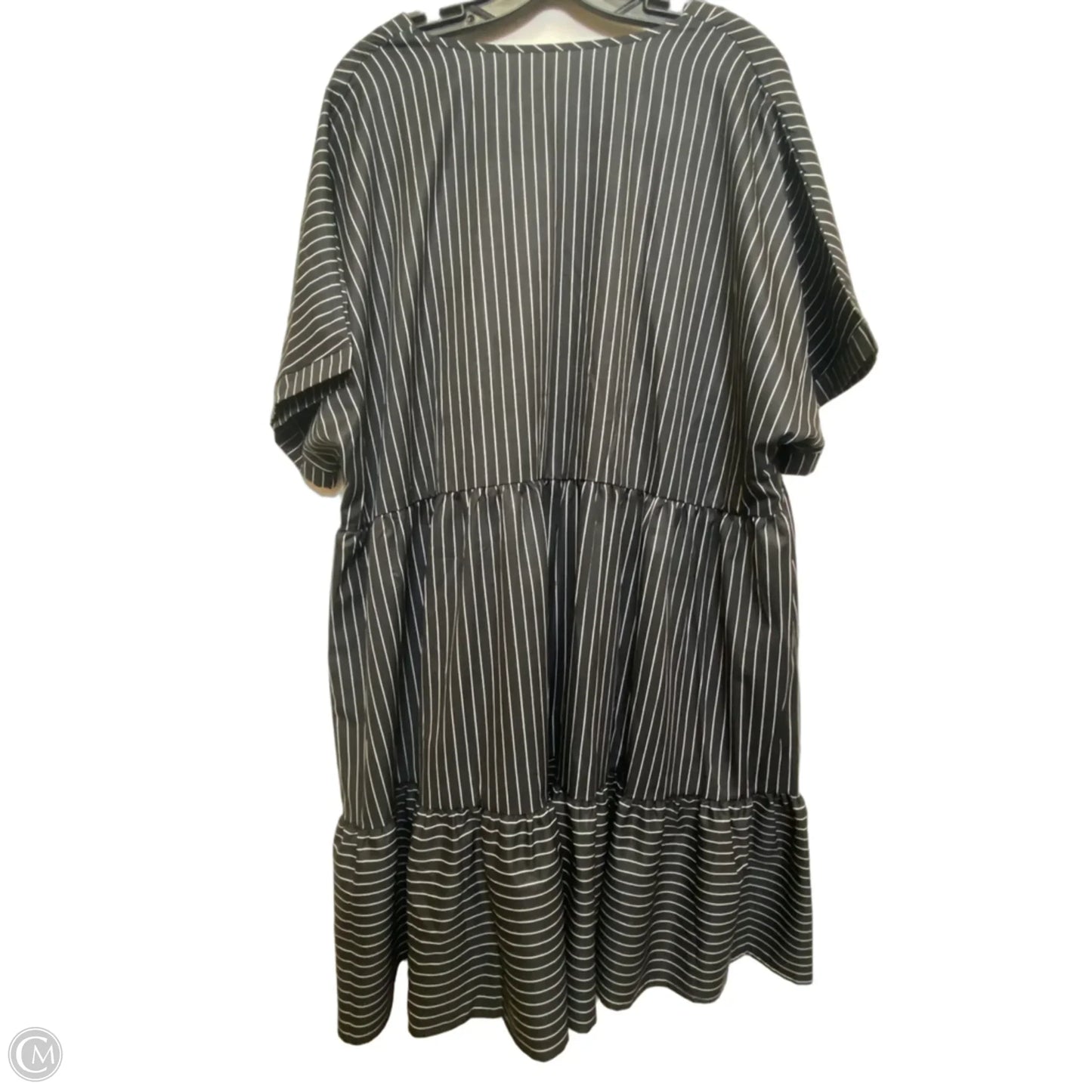 Dress Casual Short By Shein In Black & White, Size: 3x