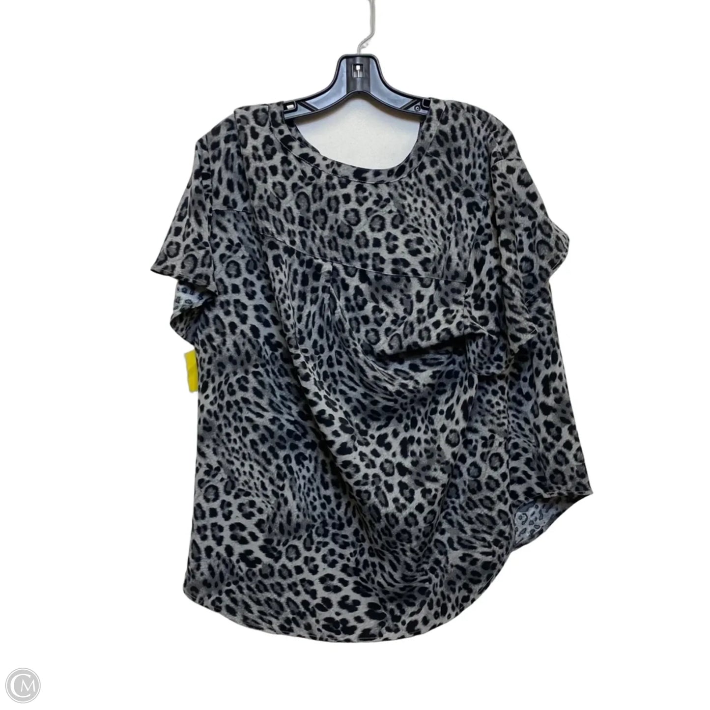 Top Short Sleeve By Torrid In Black & Grey, Size: 1x