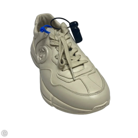 Shoes Luxury Designer By Gucci In Cream, Size: 7.5