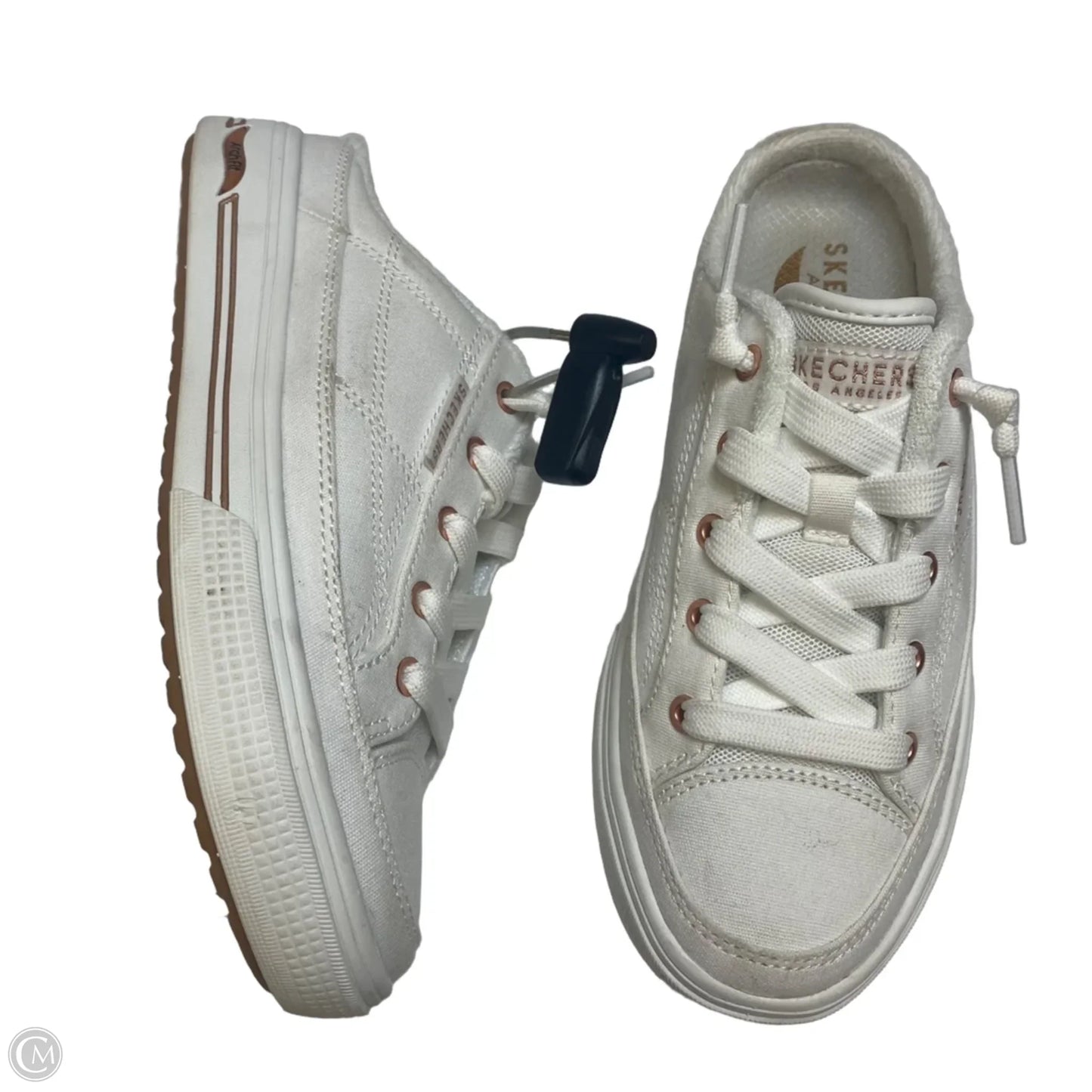 Shoes Sneakers By Skechers In White, Size: 6