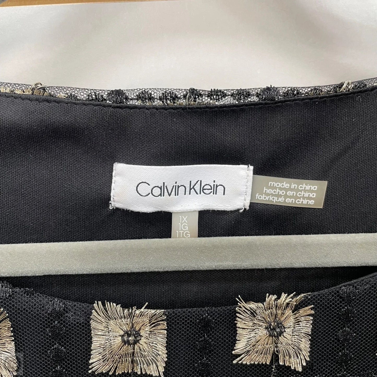 Blouse Long Sleeve By Calvin Klein In Black & Gold, Size: 1x