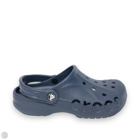 Shoes Flats By Crocs In Navy, Size: 7