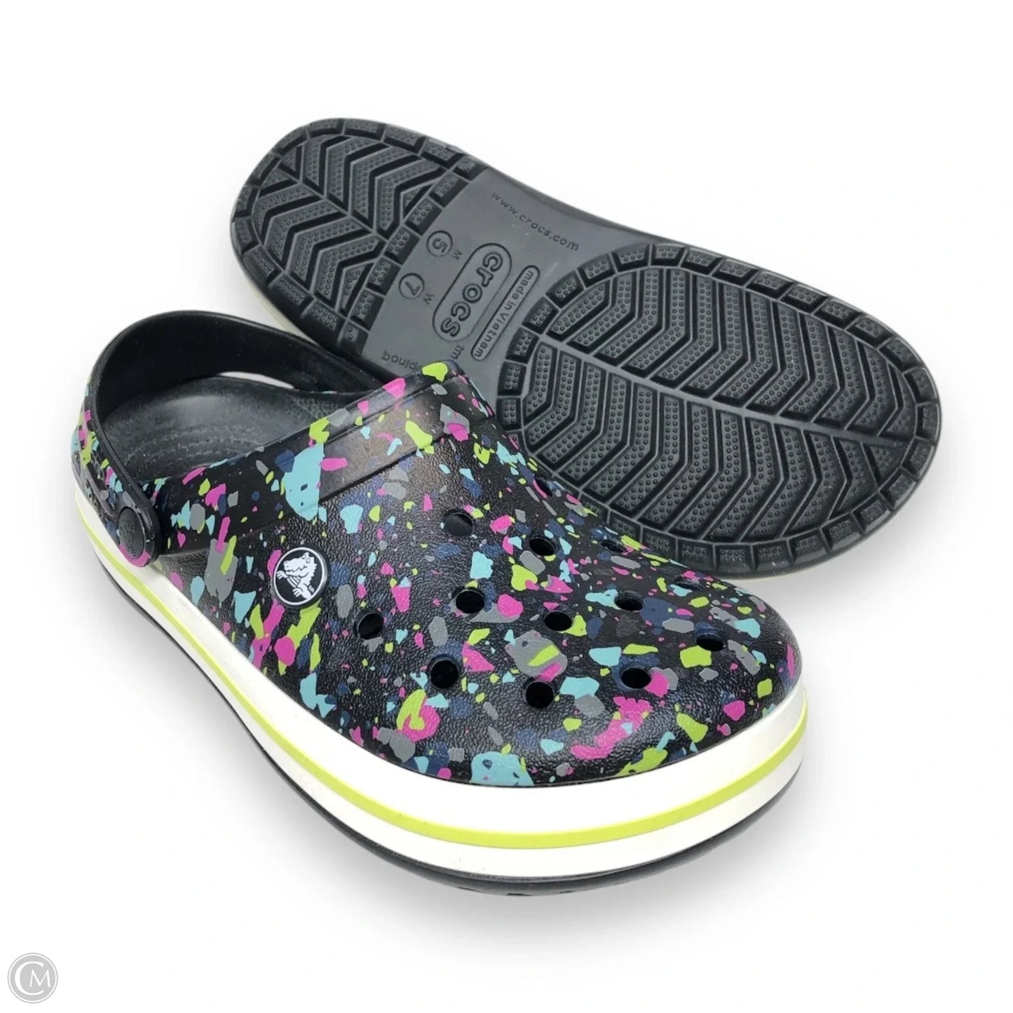 Shoes Flats By Crocs In Black, Size: 7
