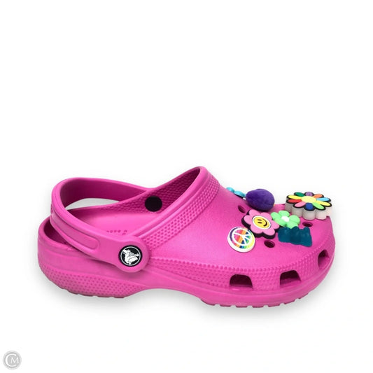Shoes Flats By Crocs In Pink, Size: 7