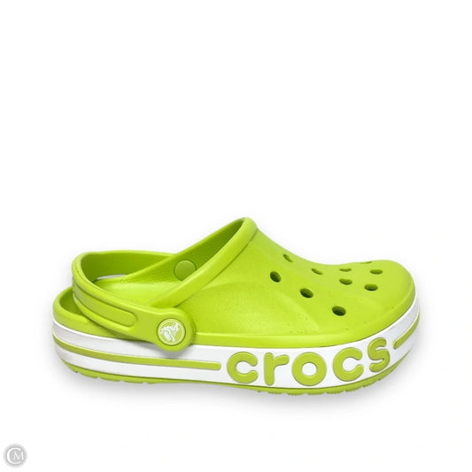 Shoes Flats By Crocs In Green, Size: 7