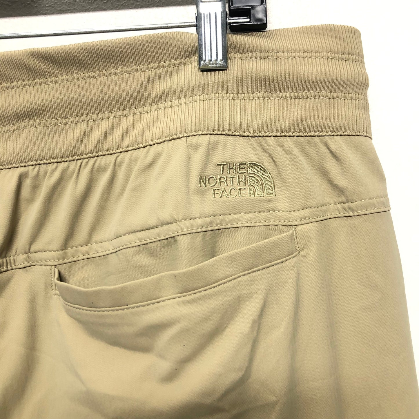 Athletic Capris By The North Face  Size: Xl
