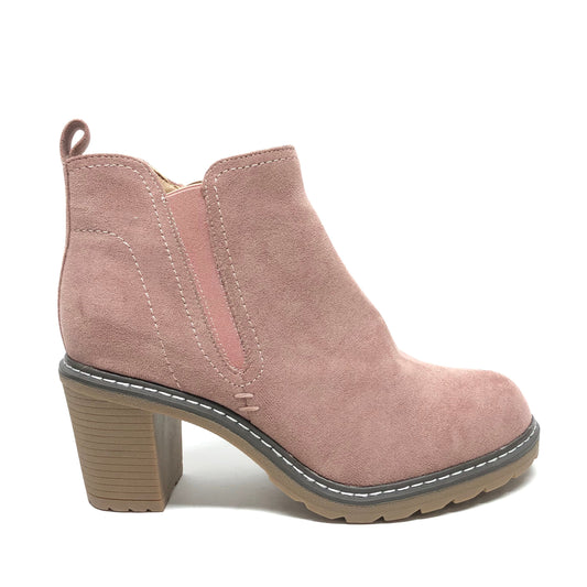 Boots Ankle Heels By Corkys In Pink, Size: 10