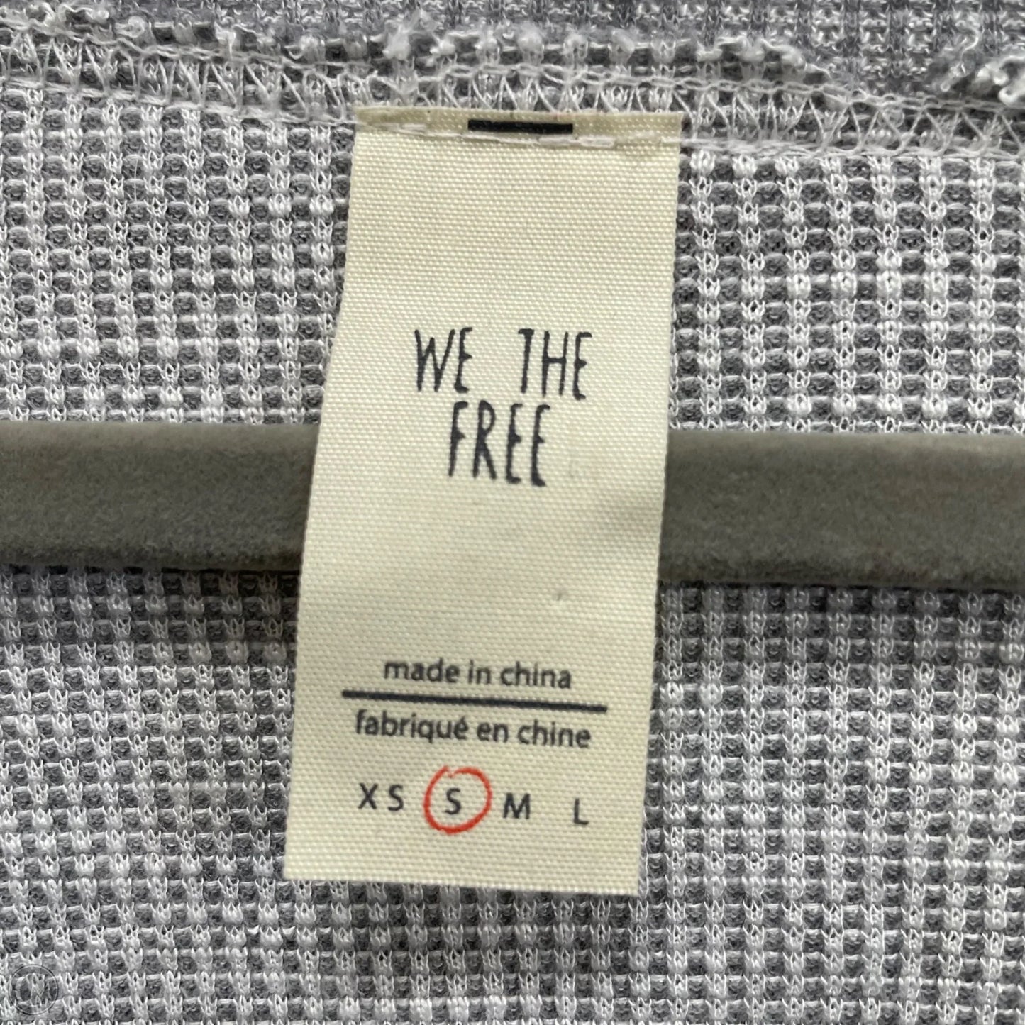 Top 3/4 Sleeve By We The Free In Grey & Red, Size: S