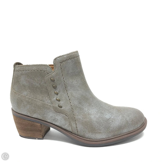 Boots Ankle Heels By Clarks In Grey & Silver, Size: 7
