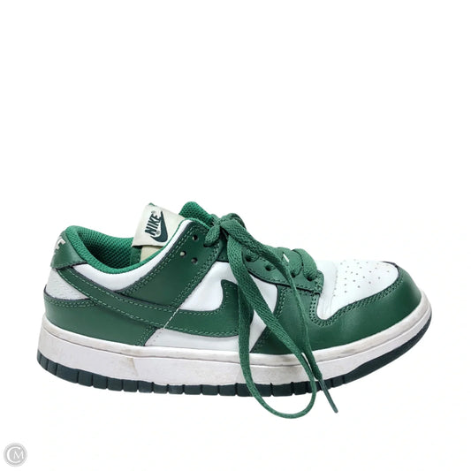 Shoes Sneakers By Nike In Green & White, Size: 7