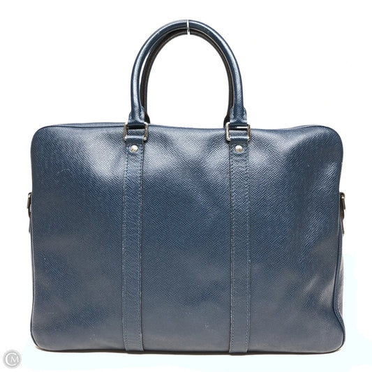 Crossbody Luxury Designer By Louis Vuitton, Size: Medium