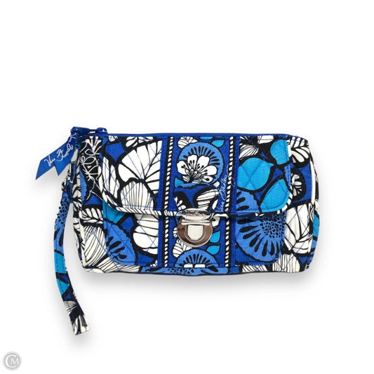 Wristlet By Vera Bradley, Size: Small