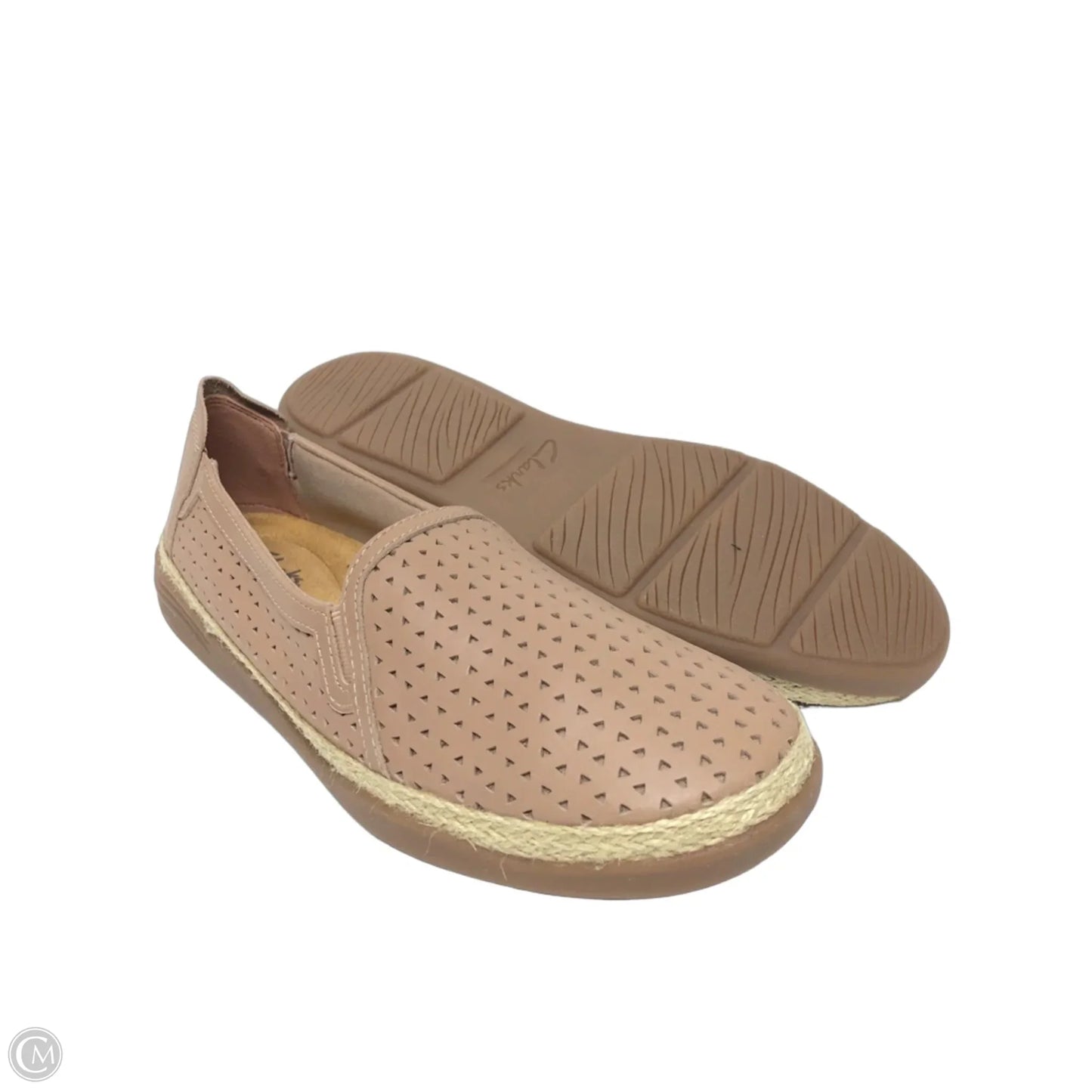 Shoes Flats By Clarks In Beige, Size: 9