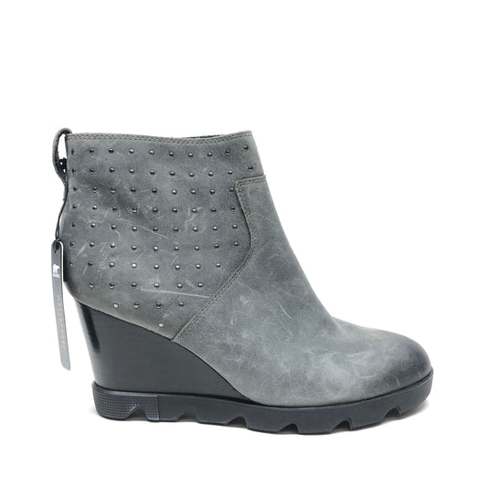 Boots Ankle Heels By Sorel In Grey, Size: 10.5