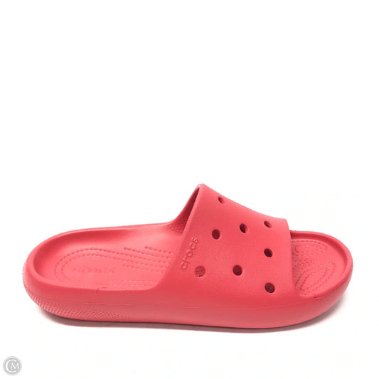 Sandals Flats By Crocs In Red, Size: 9