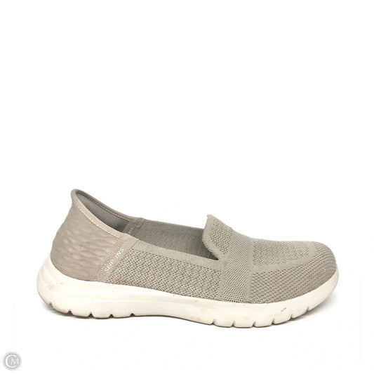 Shoes Flats By Skechers In Beige, Size: 9.5