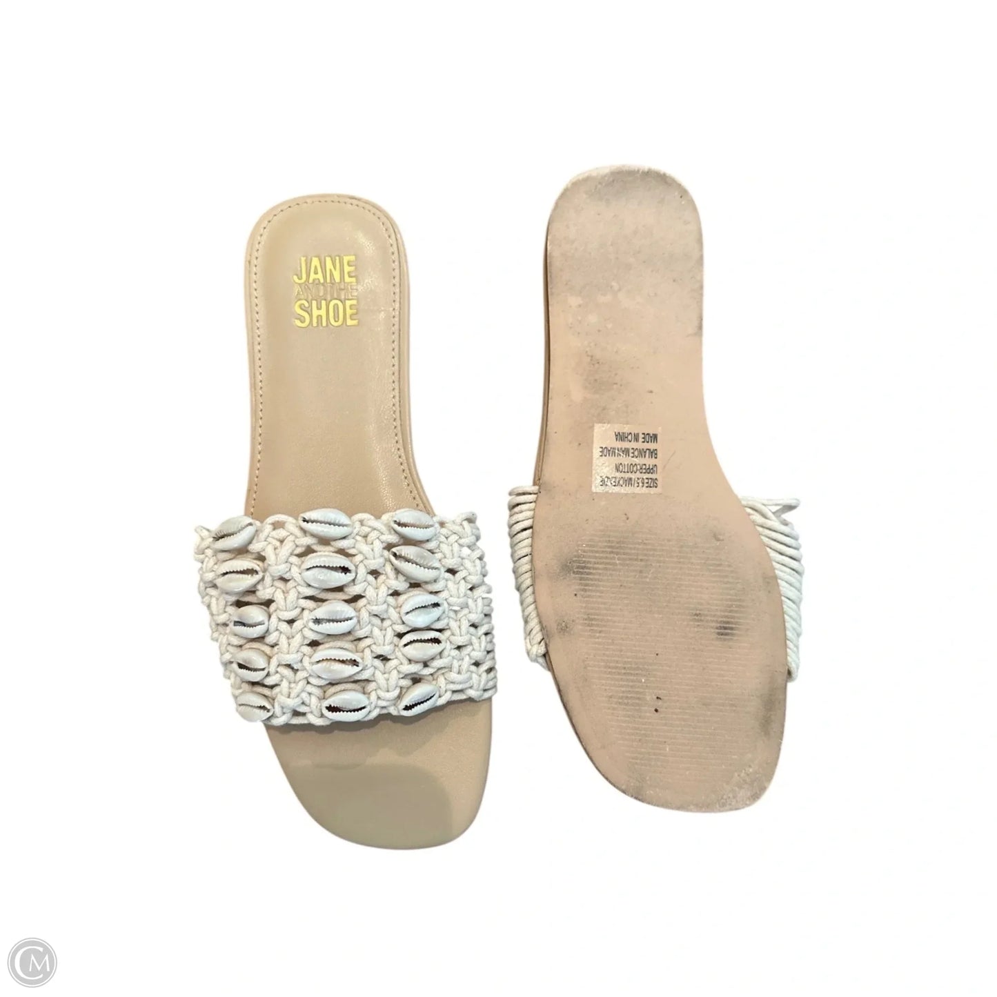 Sandals Flats By Clothes Mentor In Cream, Size: 6.5