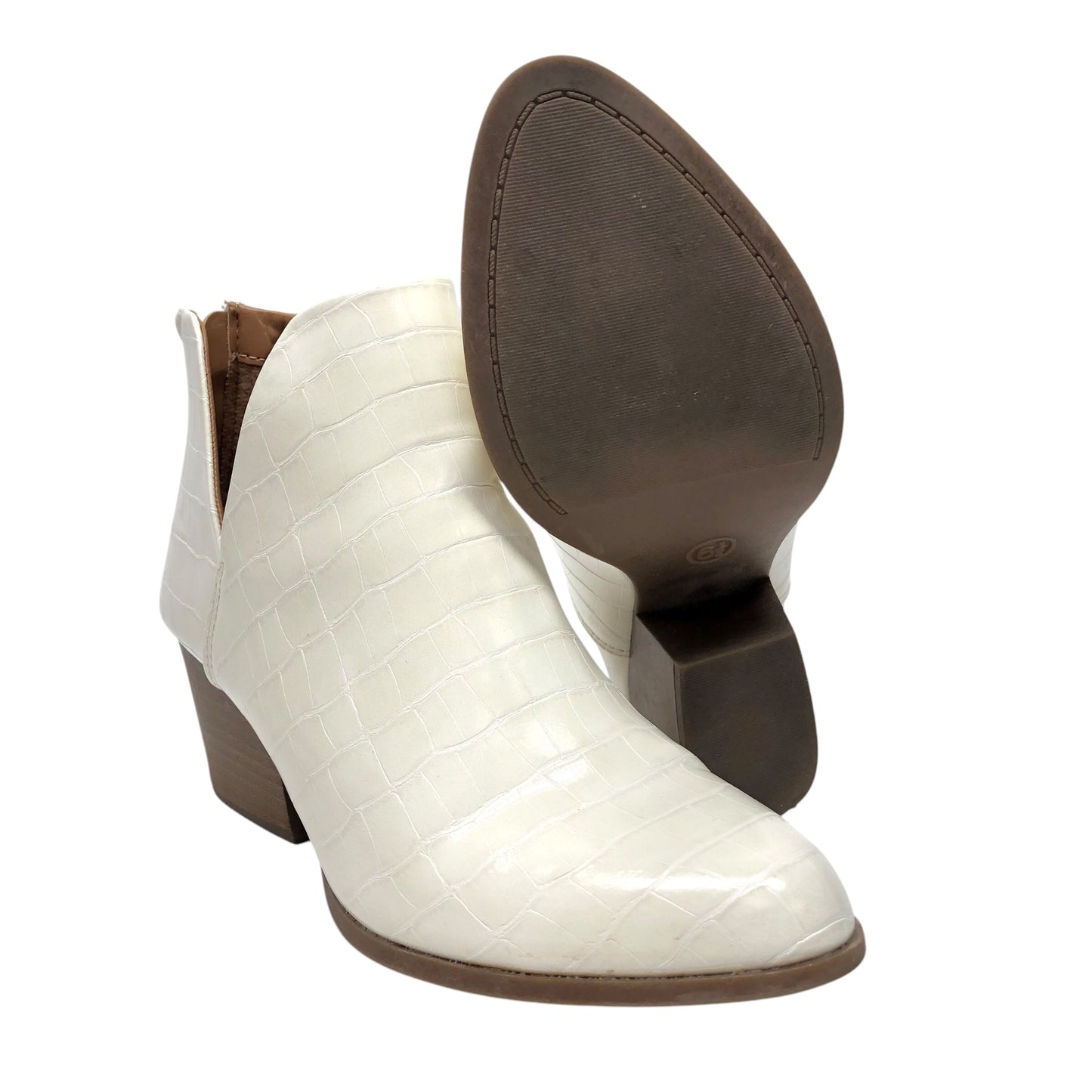 Boots Ankle Flats By So In Ivory, Size: 6.5