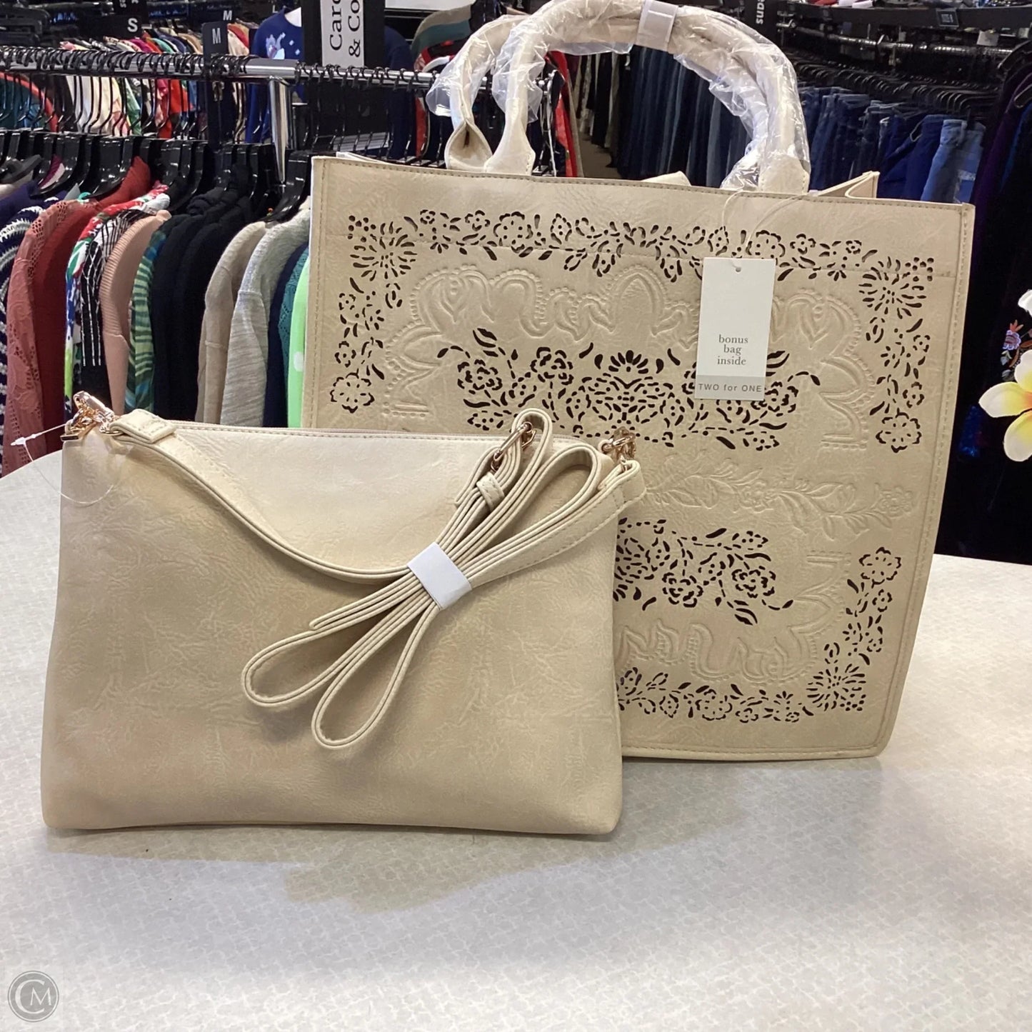 Handbag By Cato, Size: Large