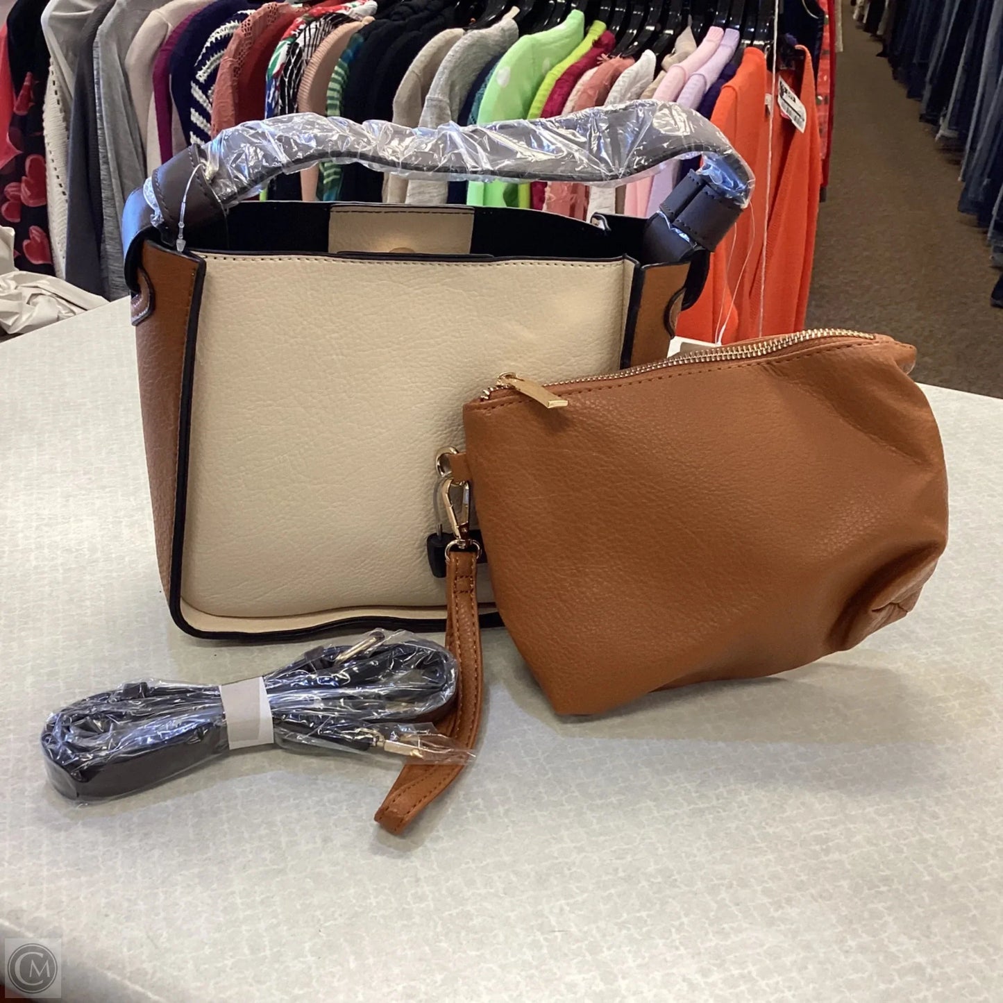 Handbag By Cato, Size: Medium