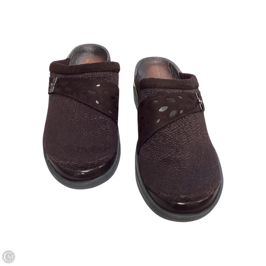 Shoes Heels Wedge By Bzees In Brown, Size: 9