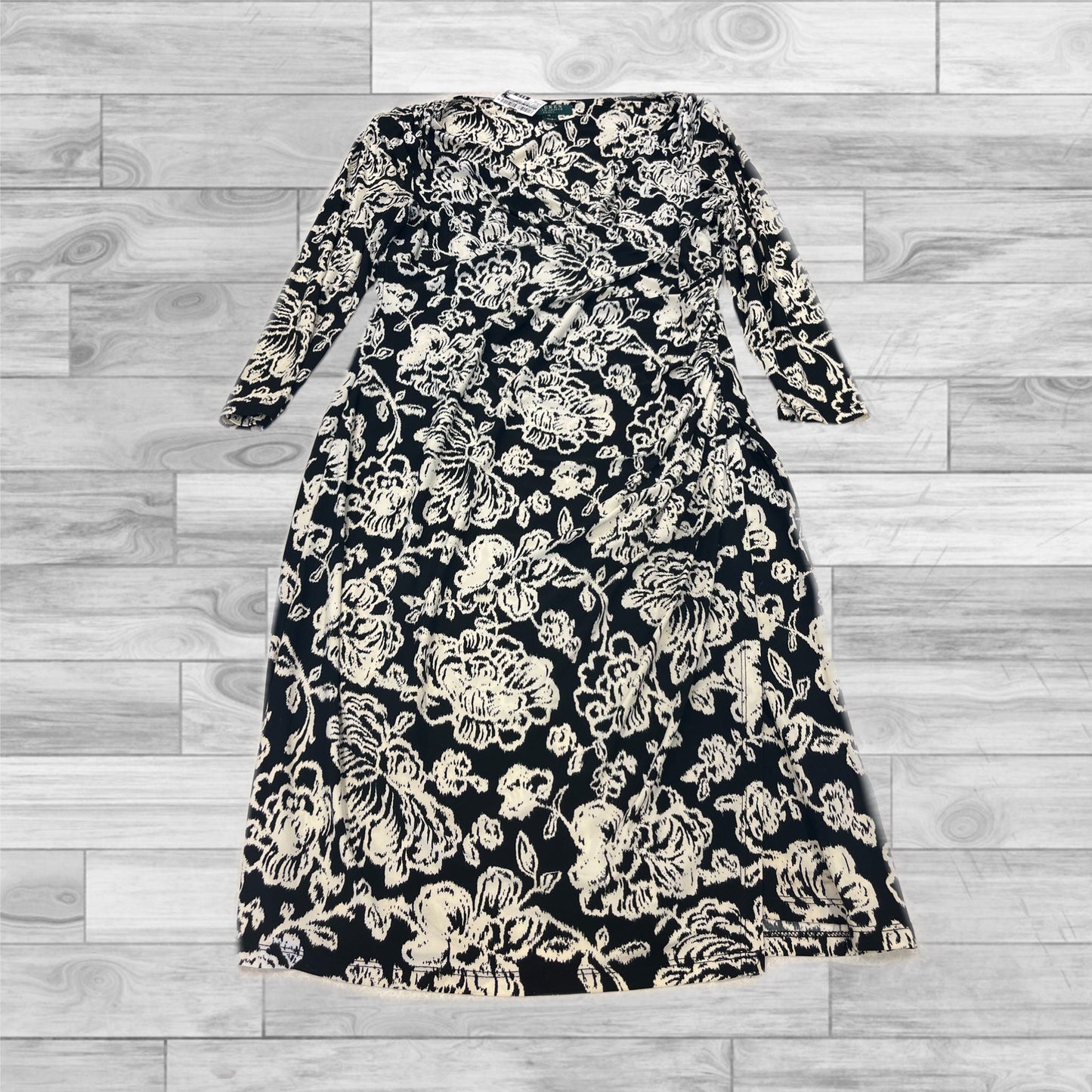 Dress Casual Short By Lauren By Ralph Lauren In Black & White, Size: 12