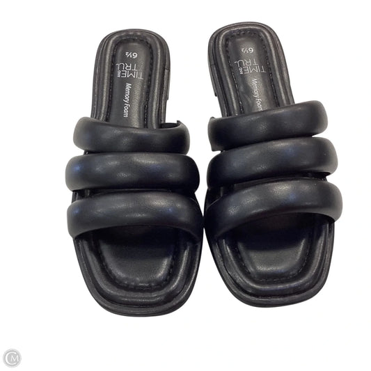 Sandals Flats By Time And Tru In Black, Size: 6.5