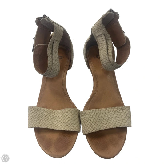 Sandals Designer By Ugg In Beige, Size: 6.5