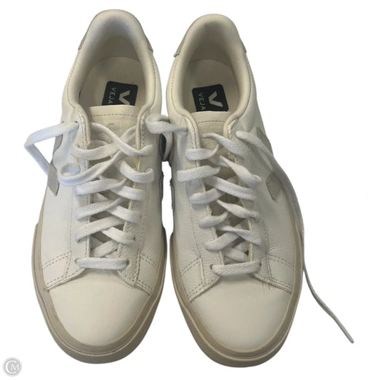 Shoes Sneakers By Veja In White, Size: 6