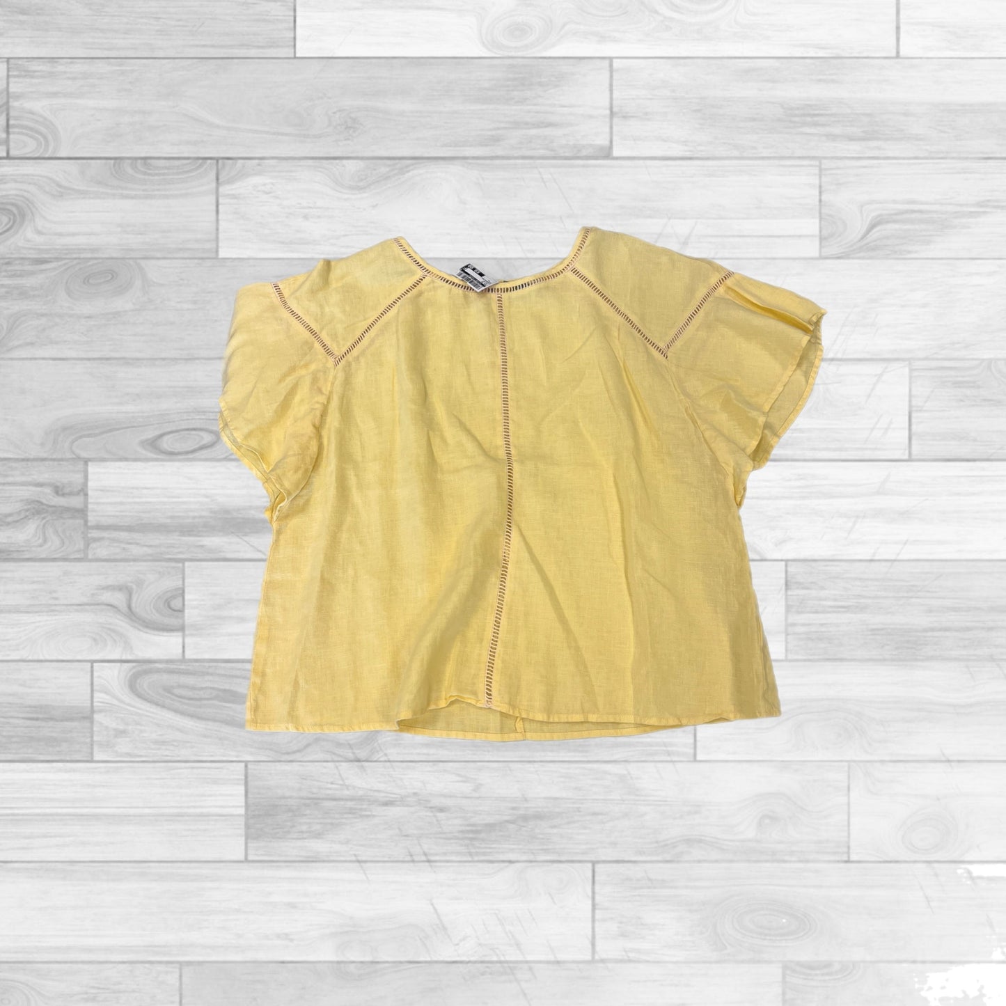 Yellow Top Short Sleeve Clothes Mentor, Size L