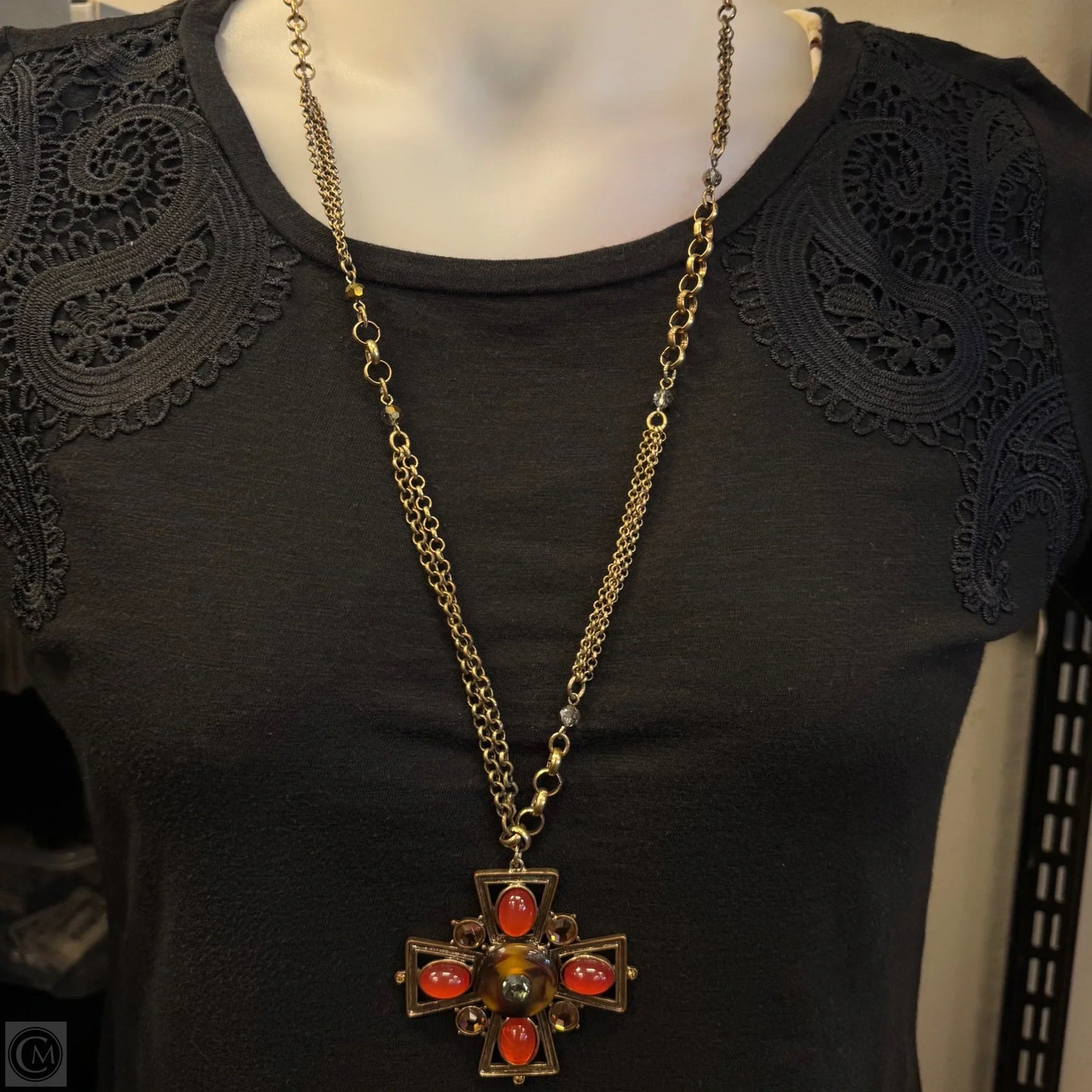 Necklace Pendant By Chicos