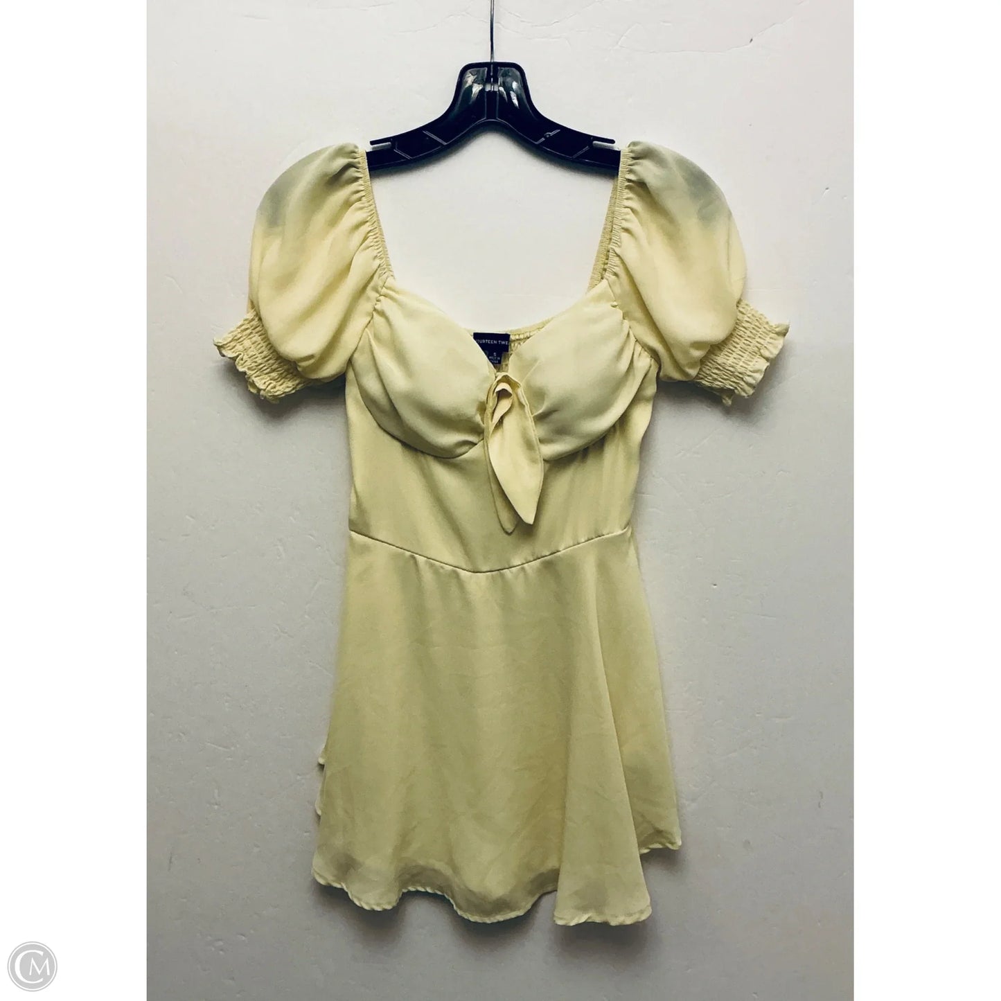 Dress Casual Short By Clothes Mentor In Yellow, Size: S