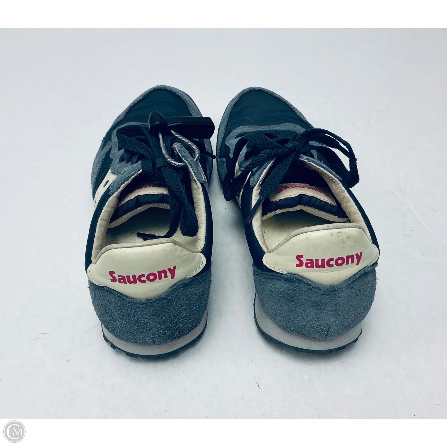 Shoes Sneakers By Saucony In Grey, Size: 6.5