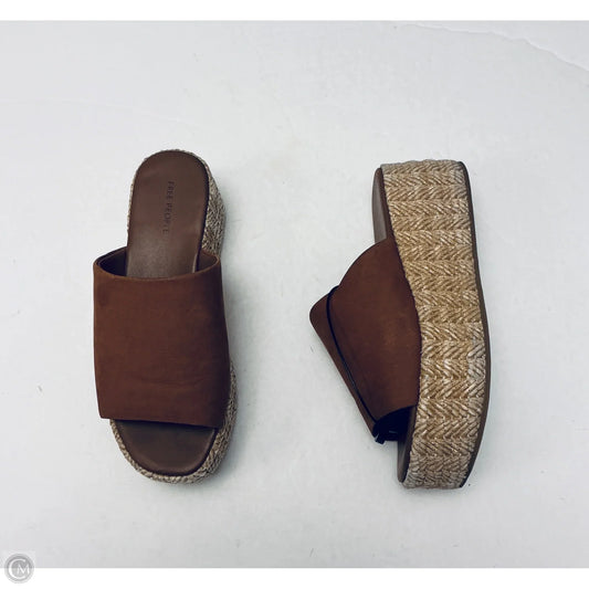 Sandals Heels Wedge By Free People In Brown, Size: 6