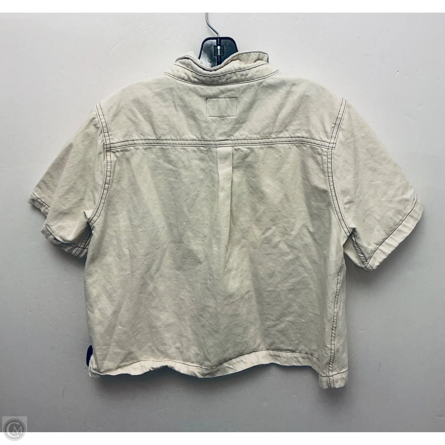 Top Short Sleeve Basic By Velvet Heart In Cream, Size: M