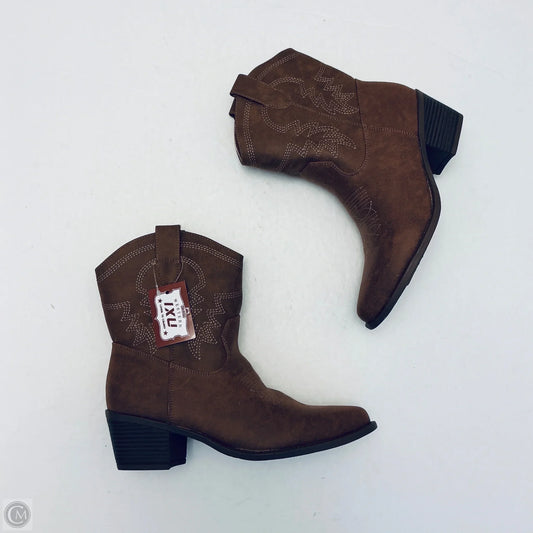Boots Western By Cme In Brown, Size: 7.5