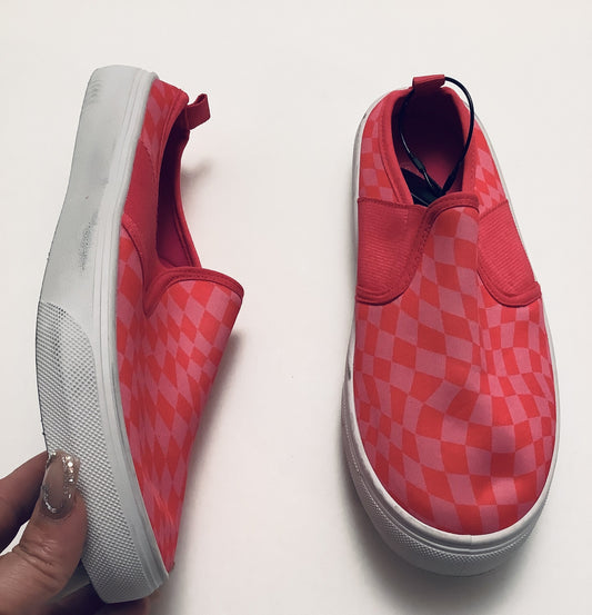 Shoes Sneakers By Clothes Mentor  Size: 8