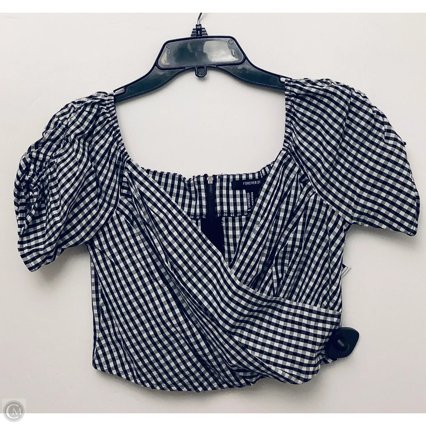 Top Short Sleeve By Forever 21 In Striped Pattern, Size: M