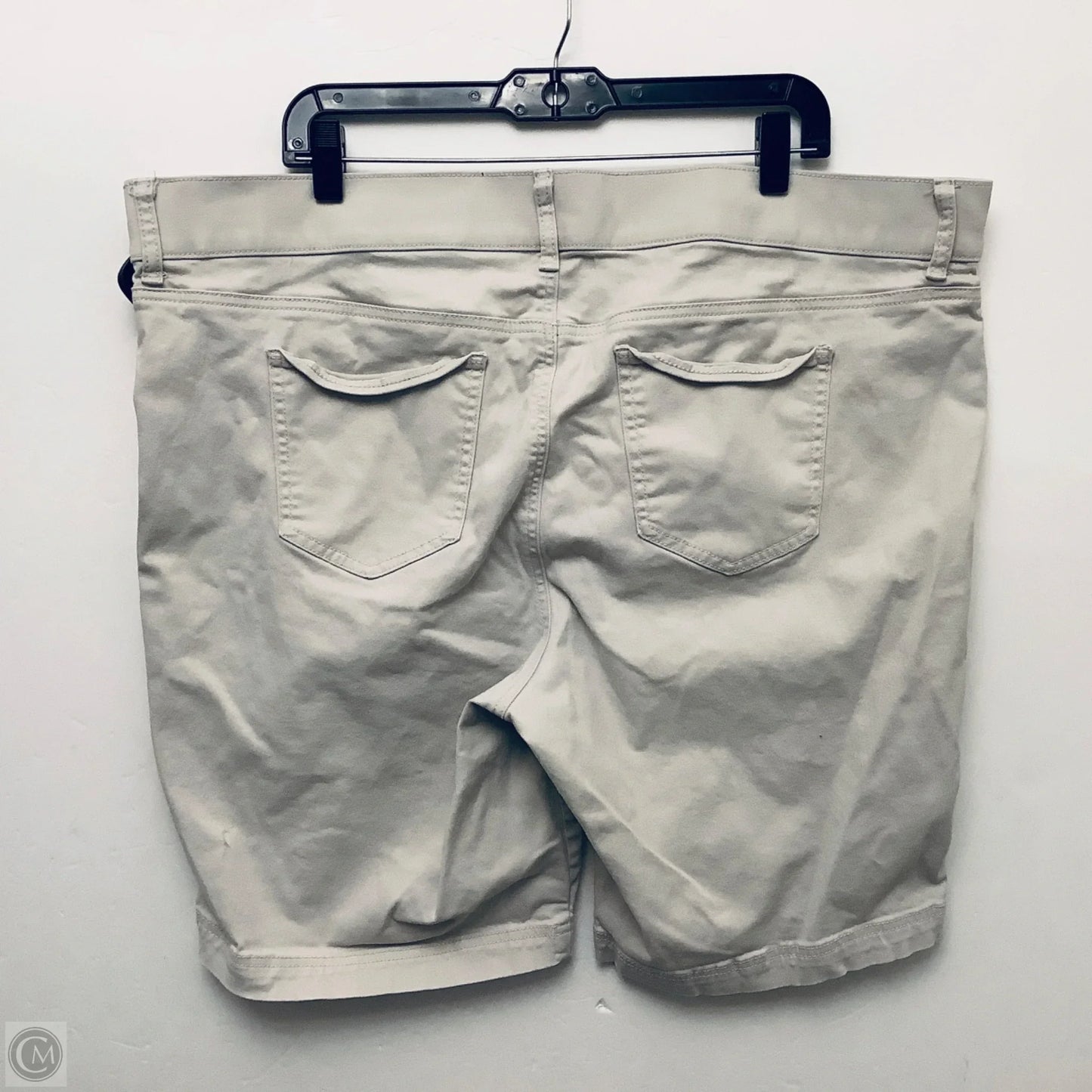 Shorts By Gloria Vanderbilt In Cream, Size: 1x