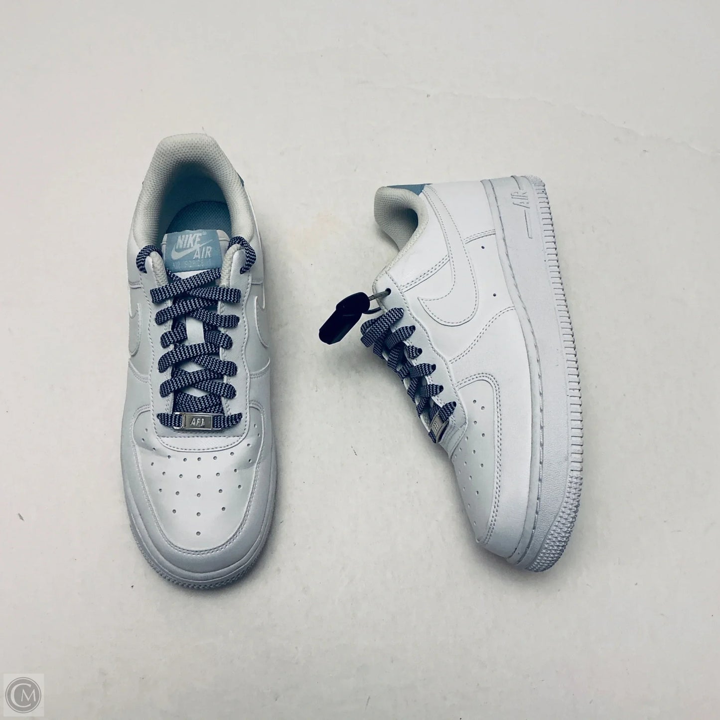 Shoes Sneakers By Nike In White, Size: 8.5