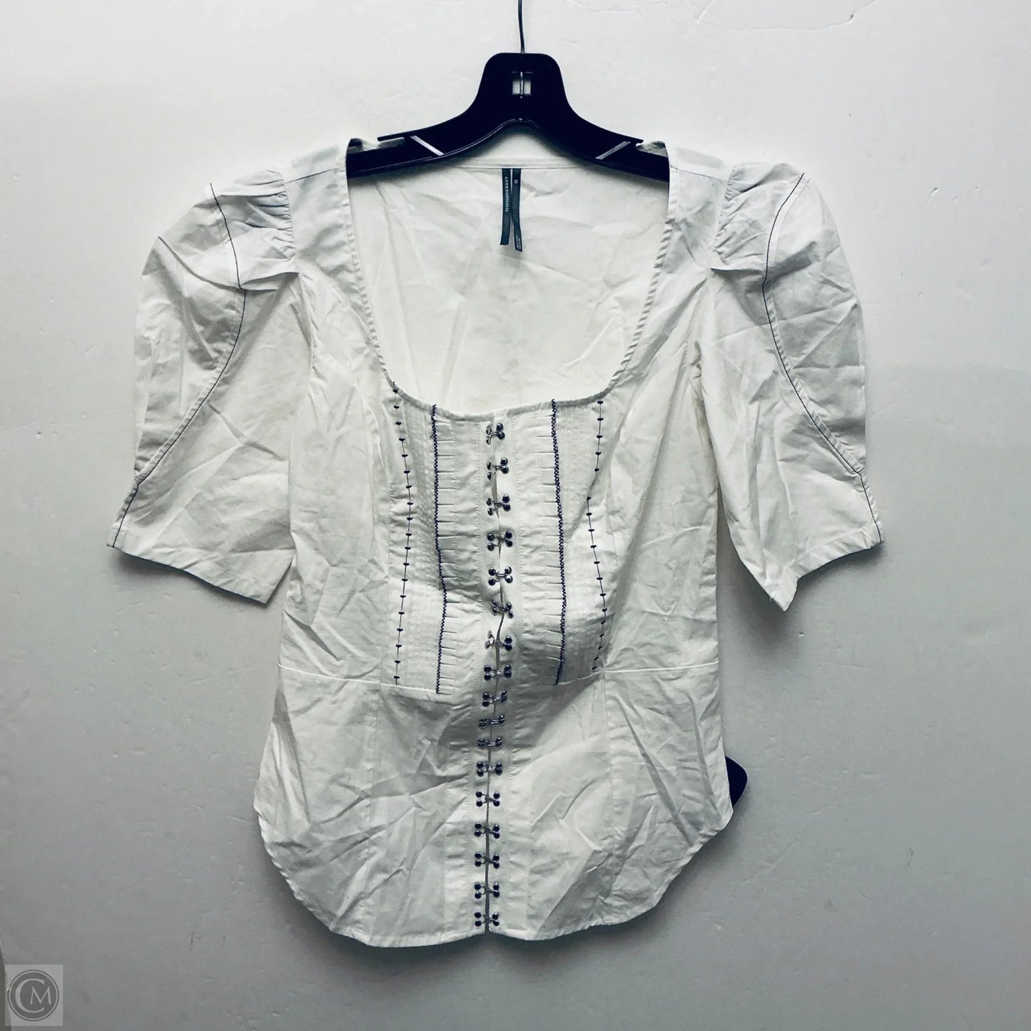 Top Short Sleeve By Anthropologie In White, Size: Xs