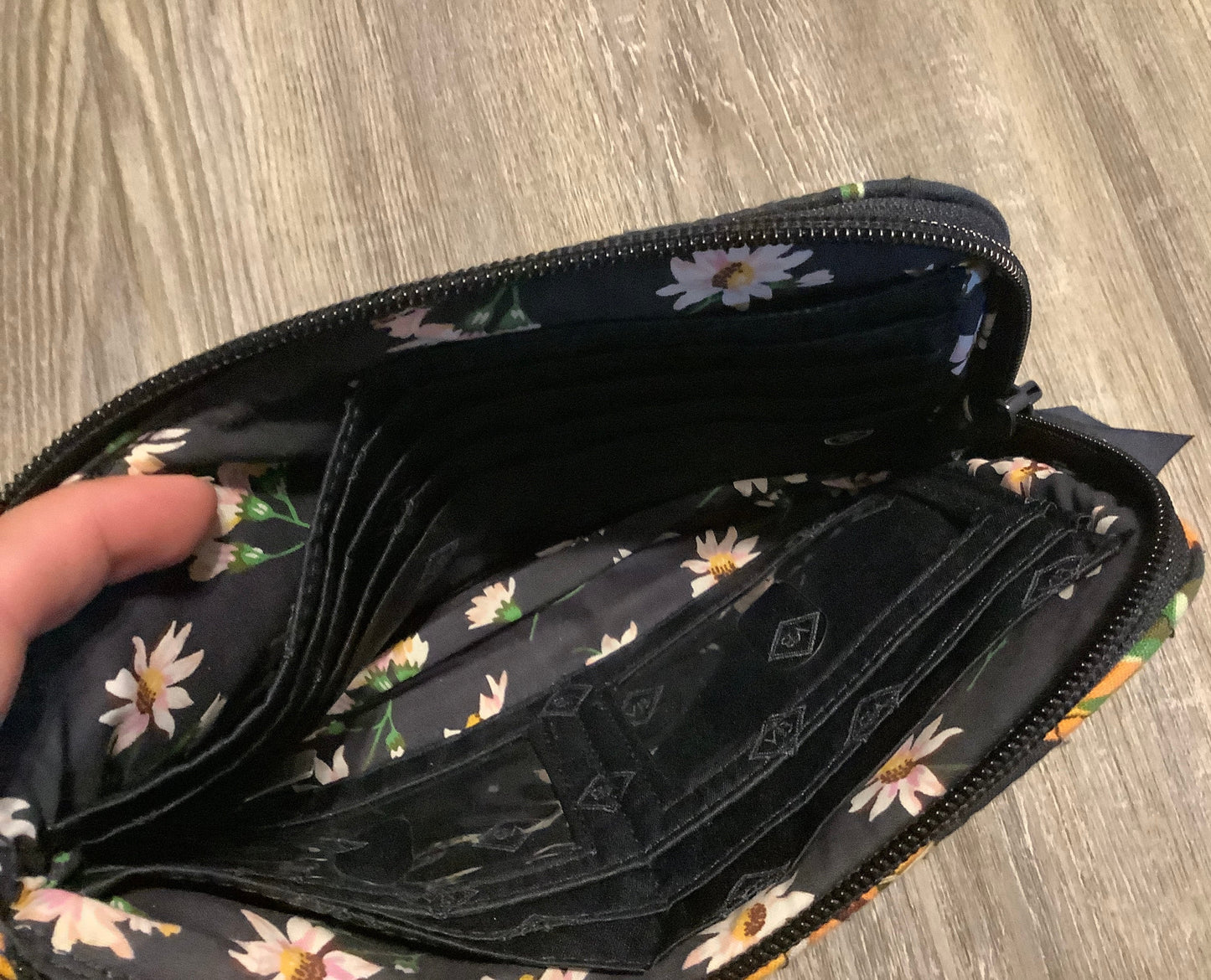 Wallet By Vera Bradley, Size: Medium