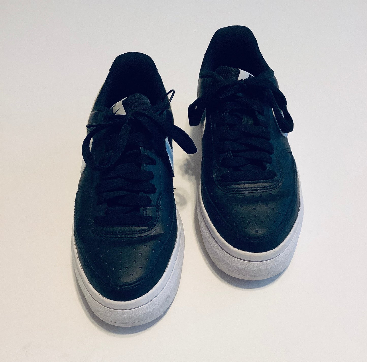 Shoes Sneakers By Nike In Black, Size: 6