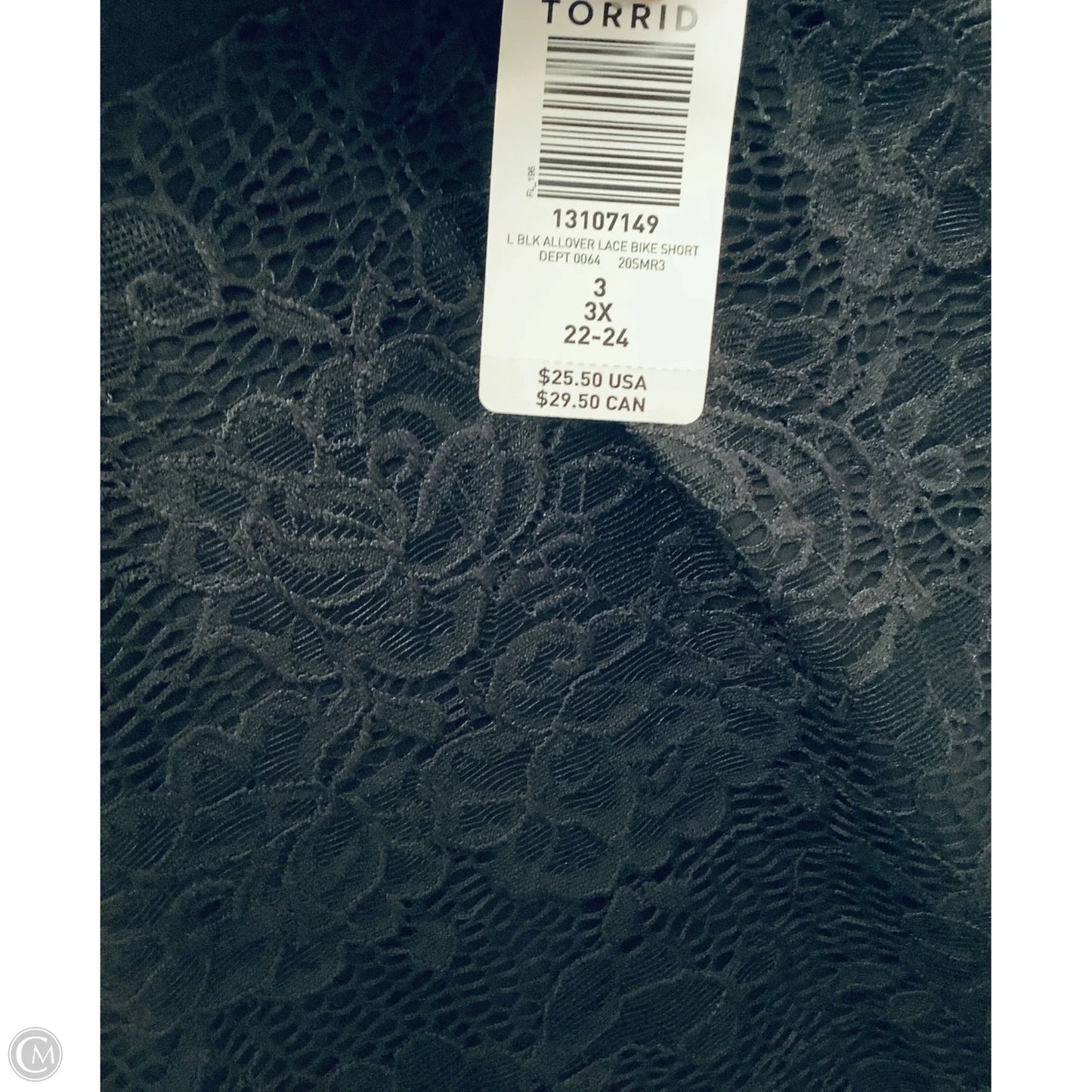 Shorts By Torrid In Black, Size: 26