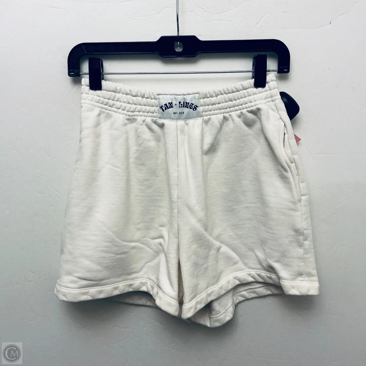 Shorts By Clothes Mentor In Cream, Size: S