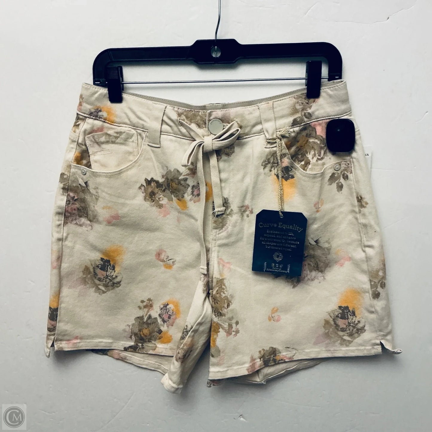 Shorts By Democracy In Floral Print, Size: 6