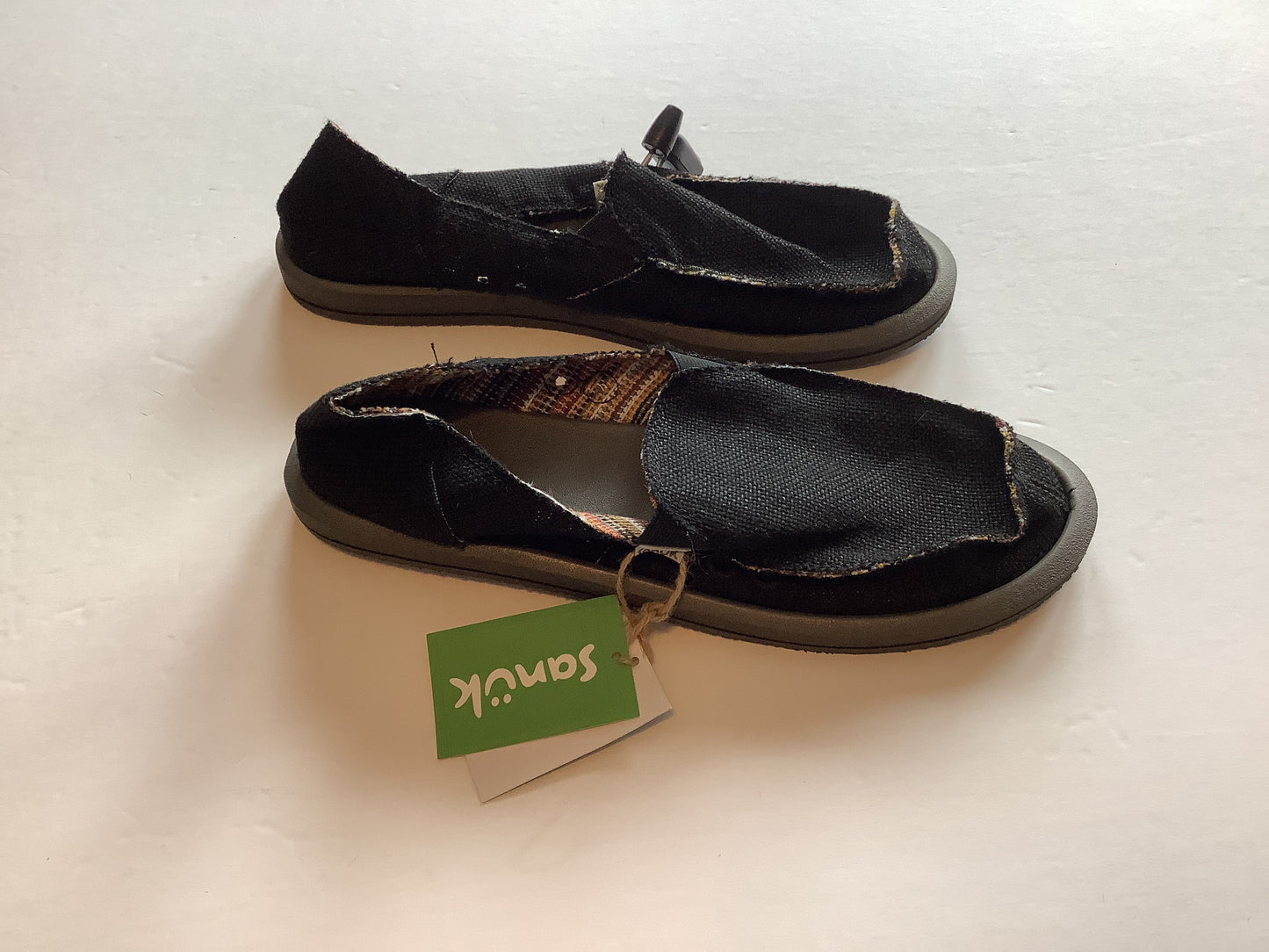 Shoes Flats By Sanuk In Black, Size: 10