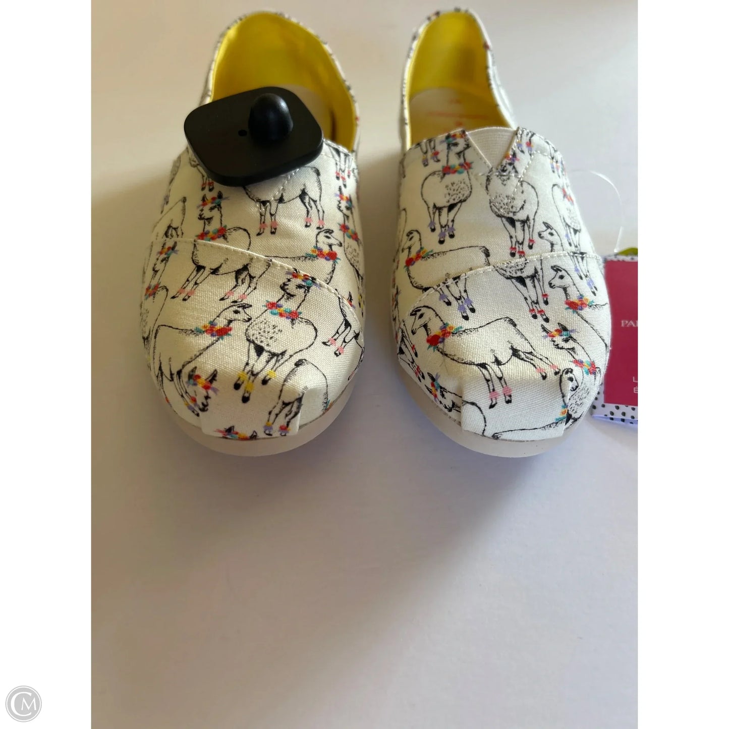 Shoes Flats By Toms In White, Size: 7