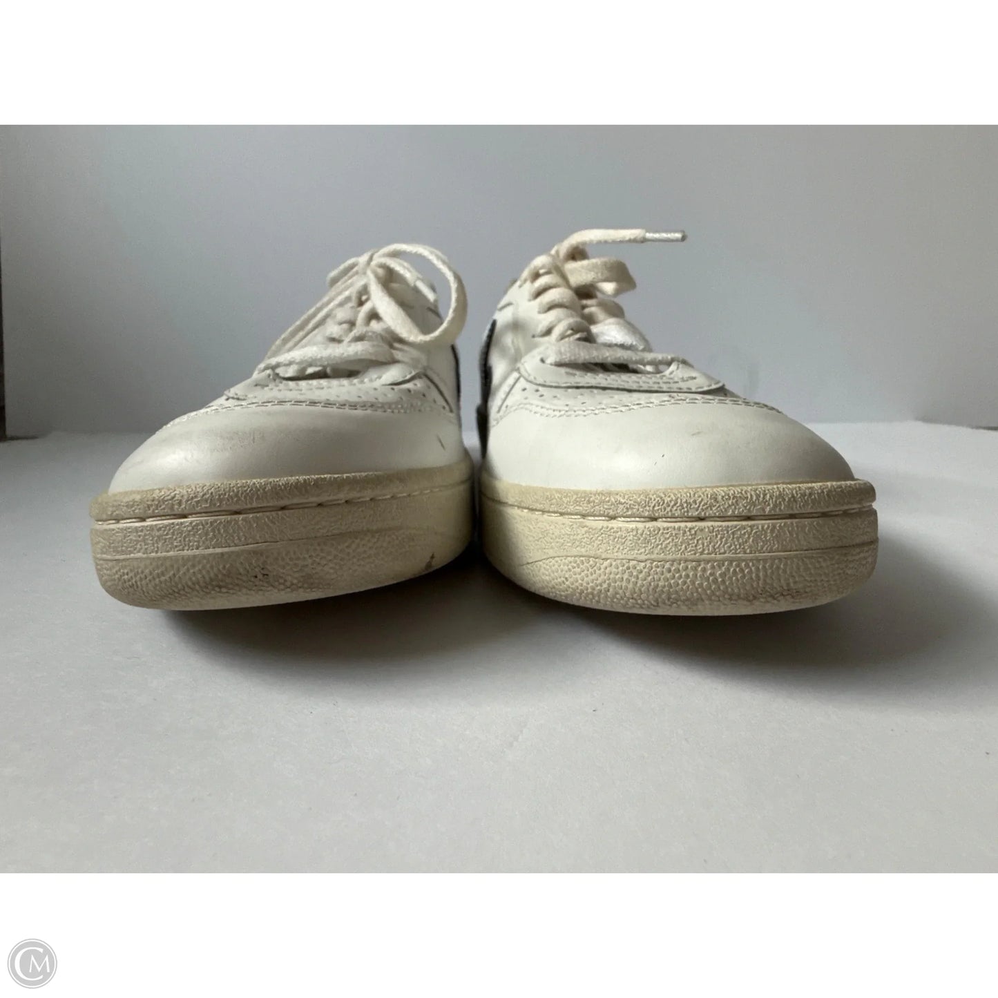 Shoes Sneakers By Veja In White, Size: 9